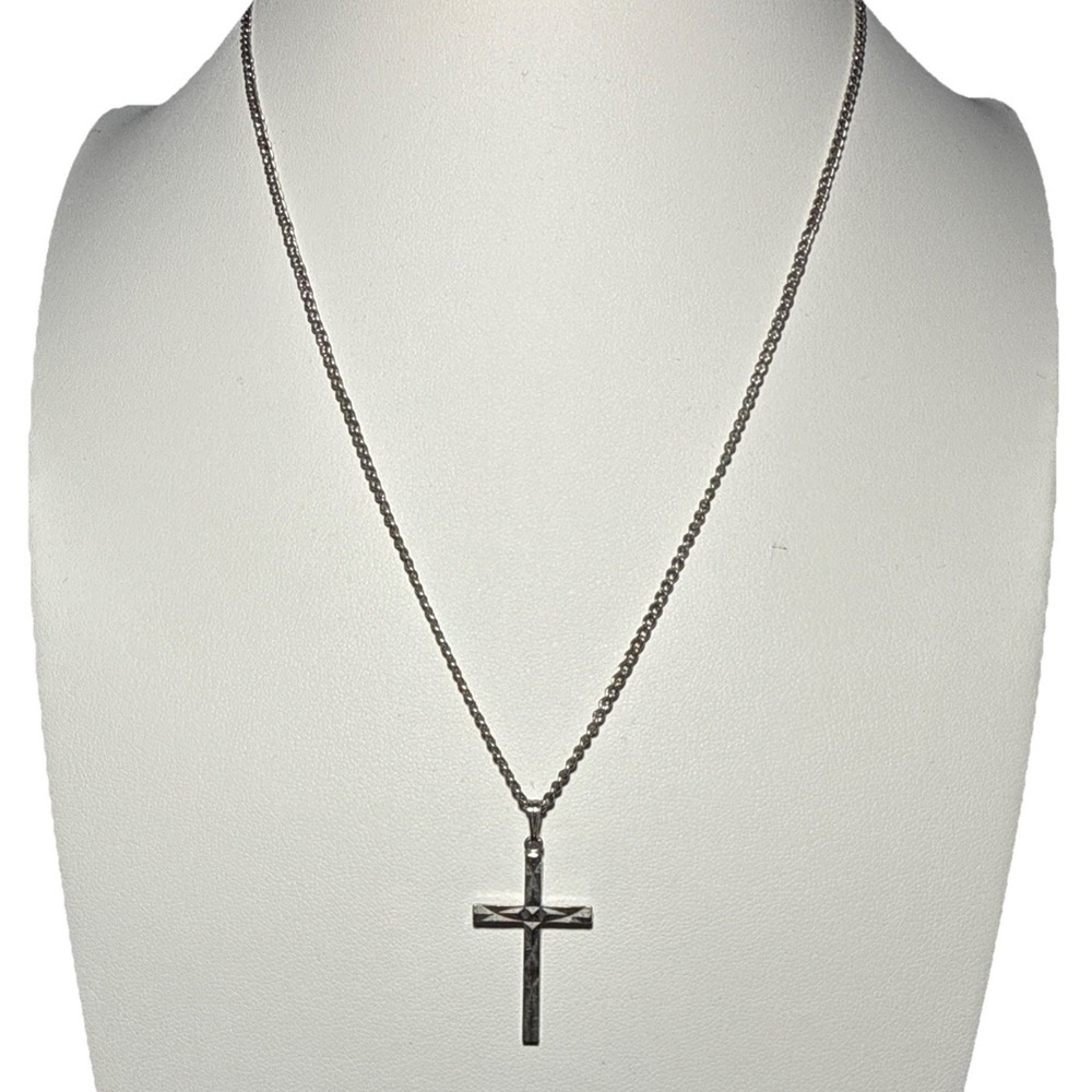 Silver Tone Textured Cross Necklace‎ J-11Q